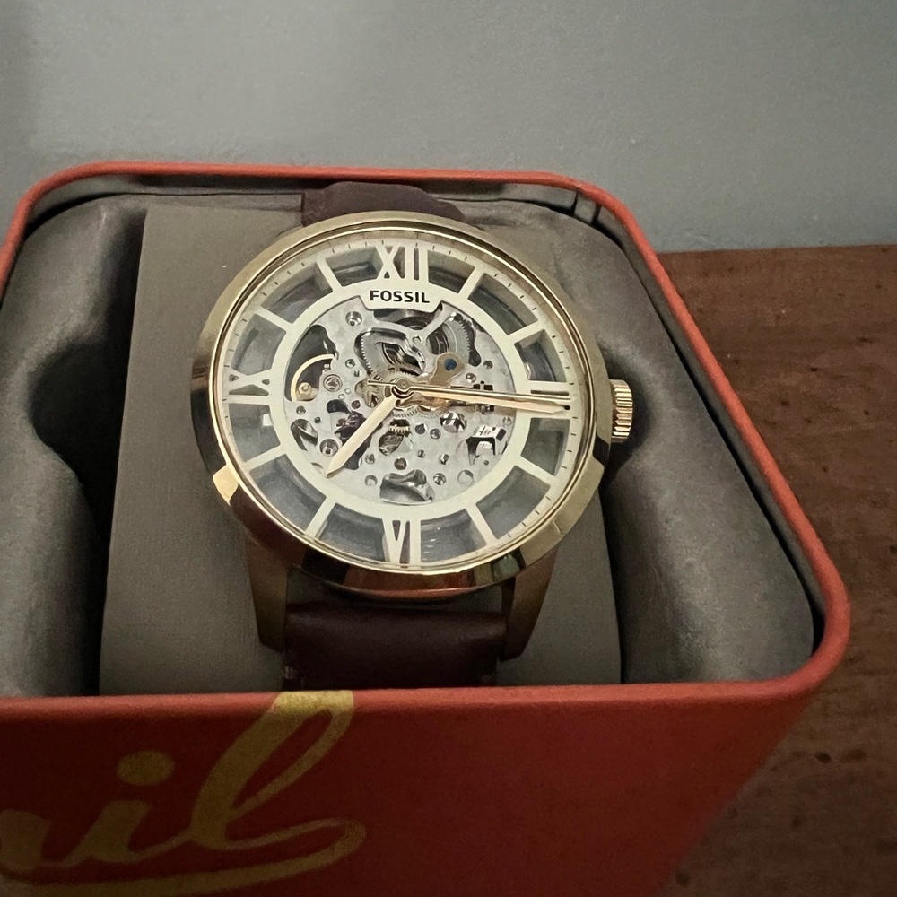 Automatic Fossil Watch for sale. Like-new